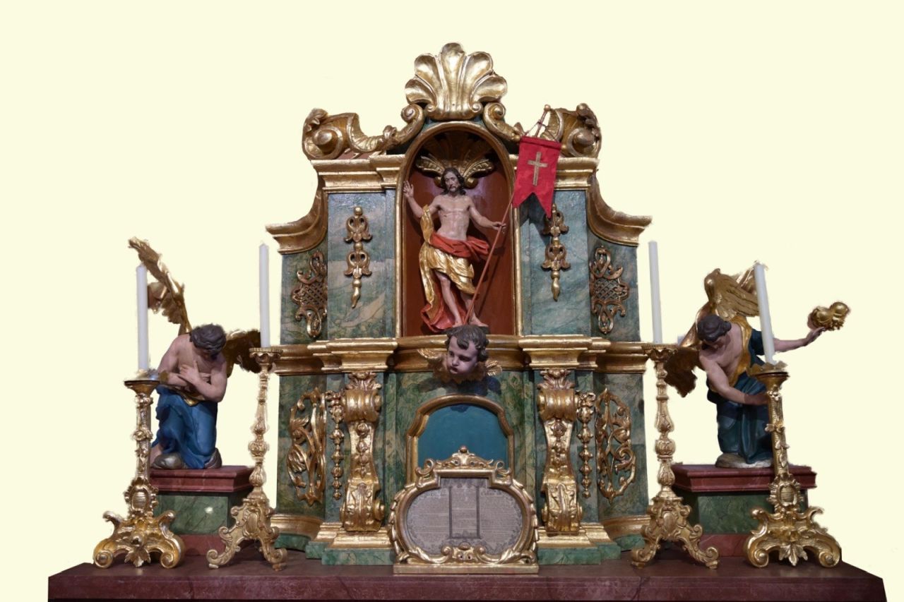Altar mit auferstandenem Christus
